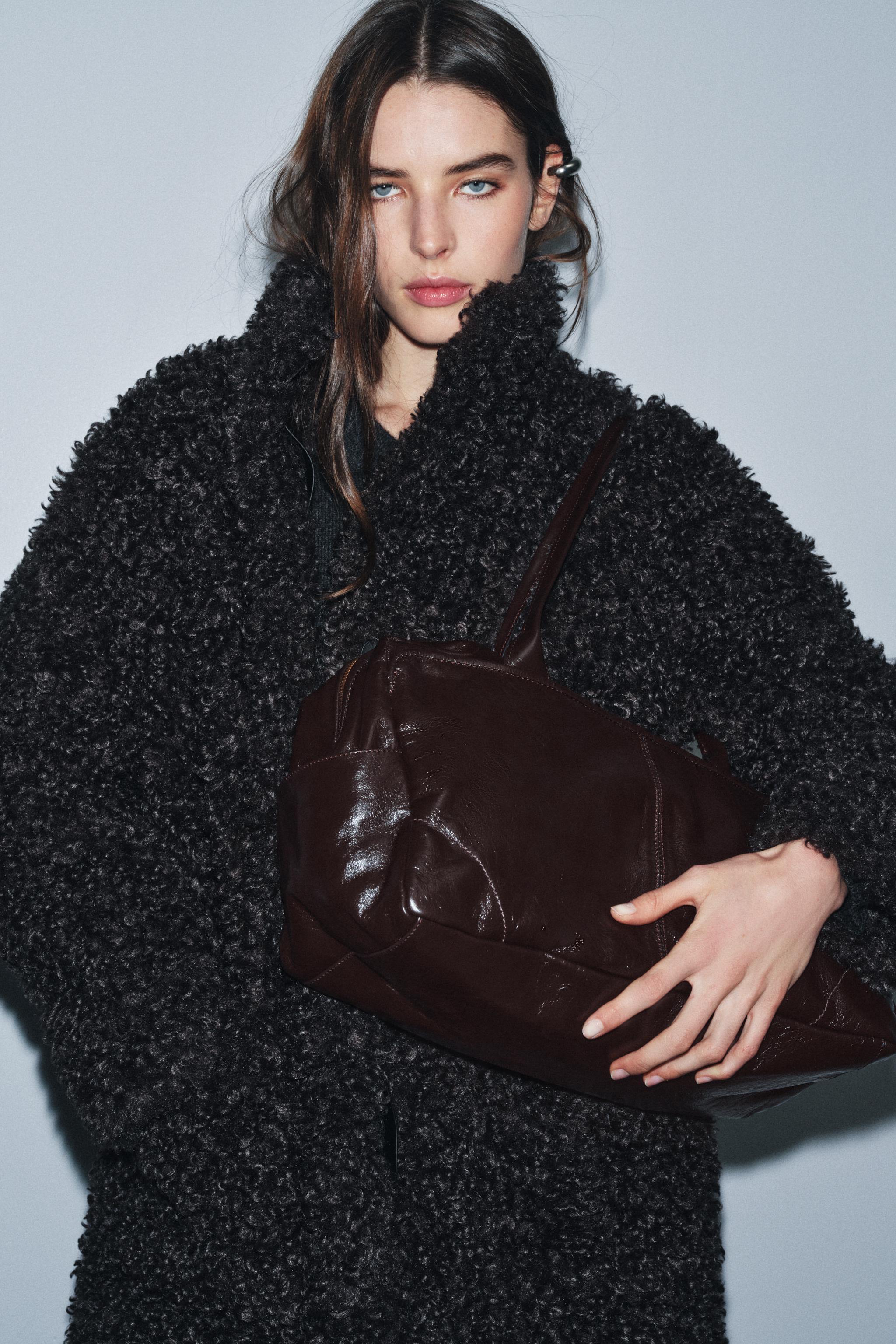 MAXI LEATHER BOWLING BAG